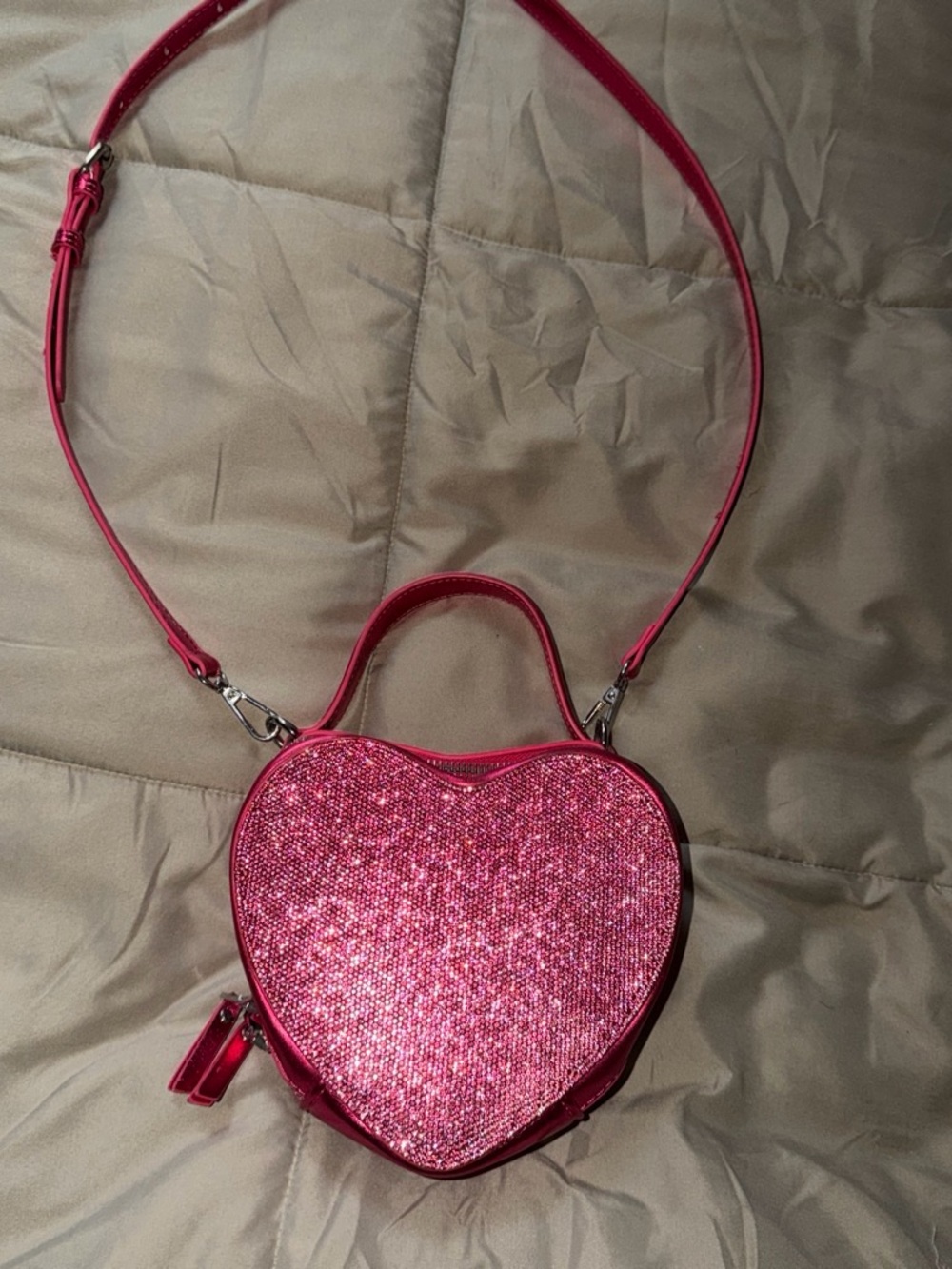 Glitter Heart Crossbody Bag in Pink